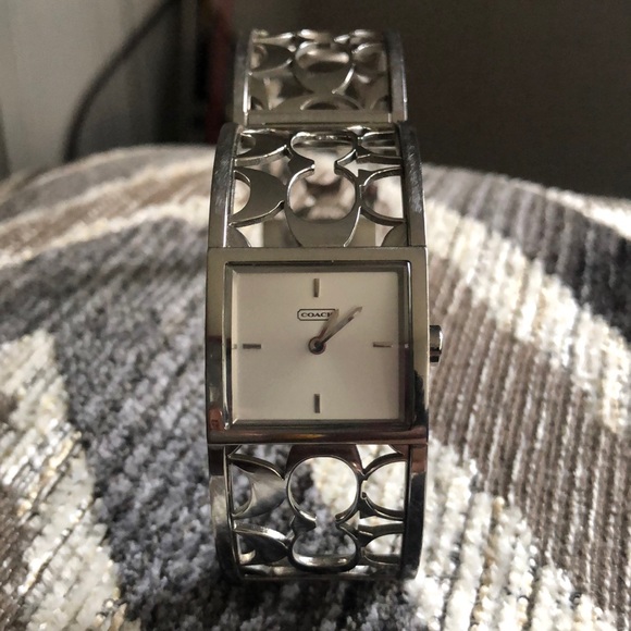 Women’s Coach Watch - Picture 1 of 5